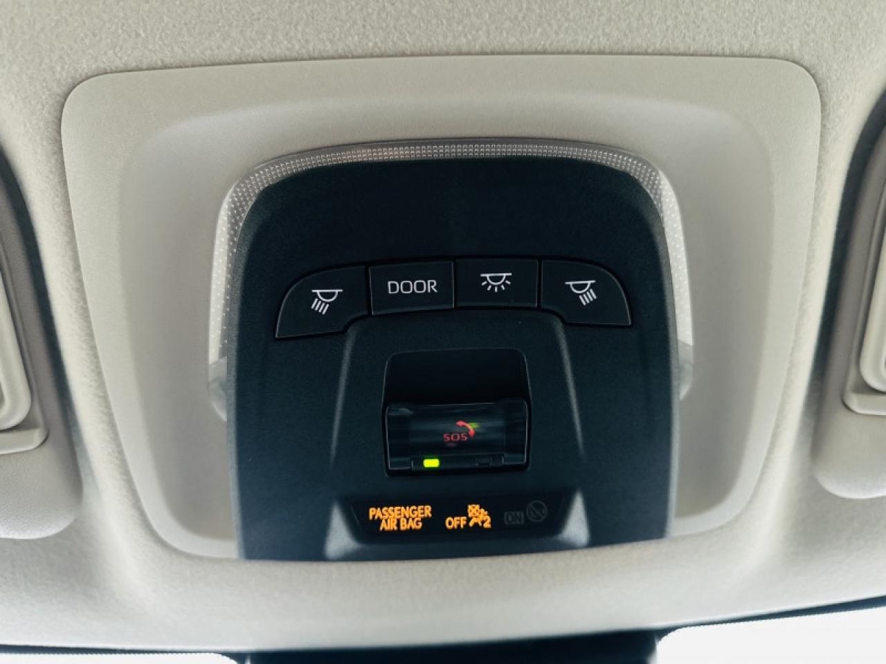 2025 Toyota Corolla Hybrid LE Photo