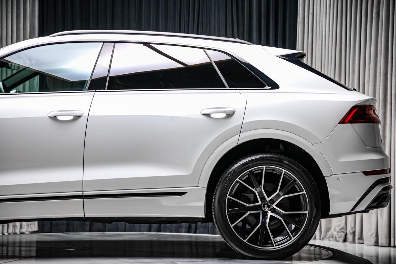 2022 Audi Q8 PROGRESSIV 55 TFSI SERV.RECS ADPTVCRZ 360CAM 1OWNR Photo
