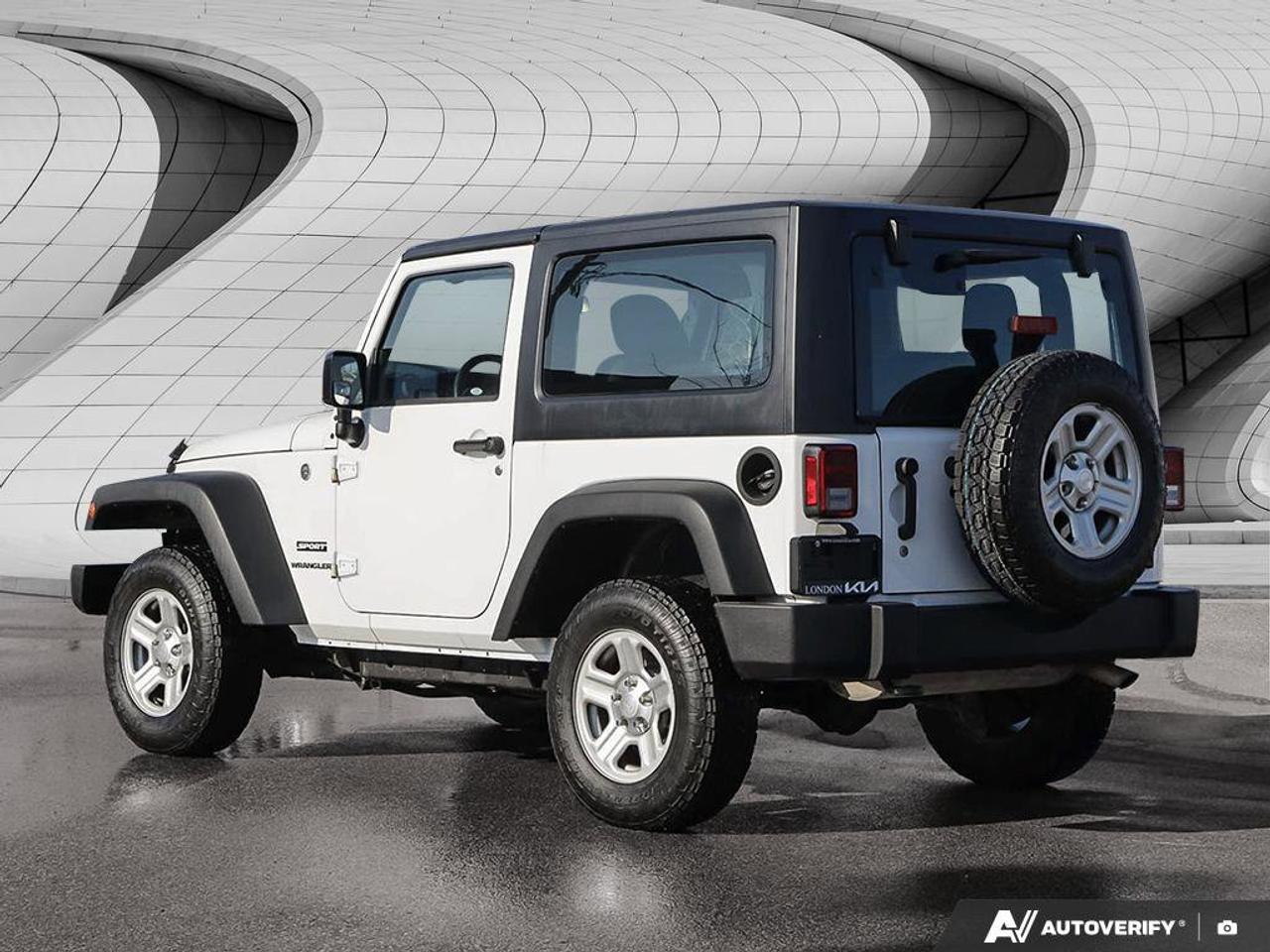 2017 Jeep Wrangler Sport   V6   4WD   Exterior Temperature Display Photo3