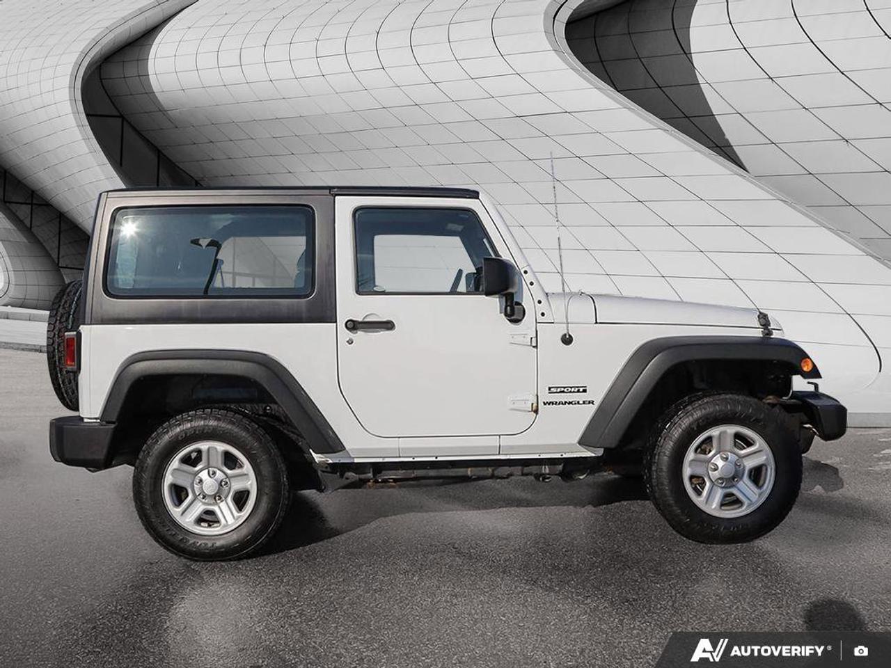 2017 Jeep Wrangler Sport   V6   4WD   Exterior Temperature Display Photo