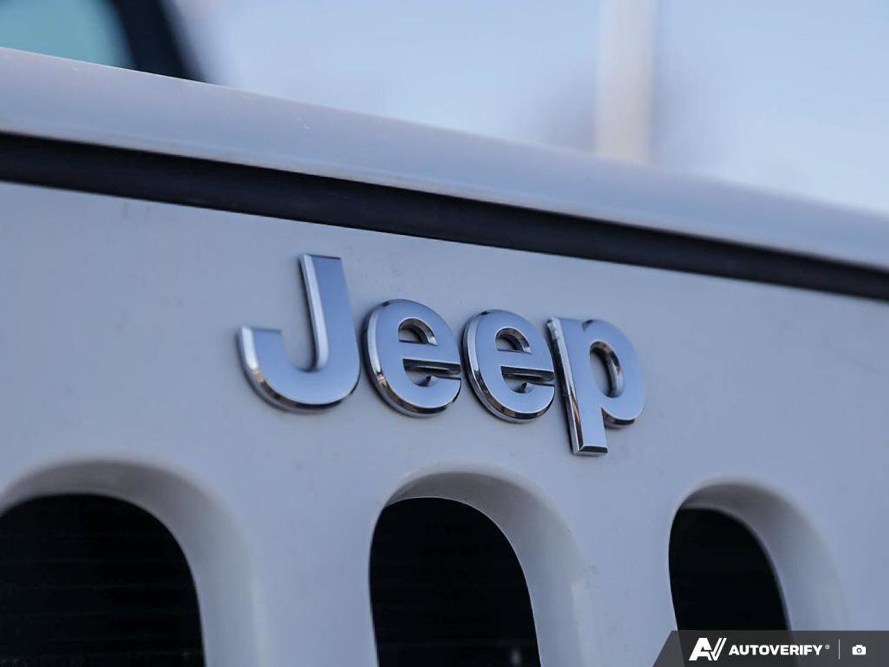 2017 Jeep Wrangler Sport   V6   4WD   Exterior Temperature Display Photo