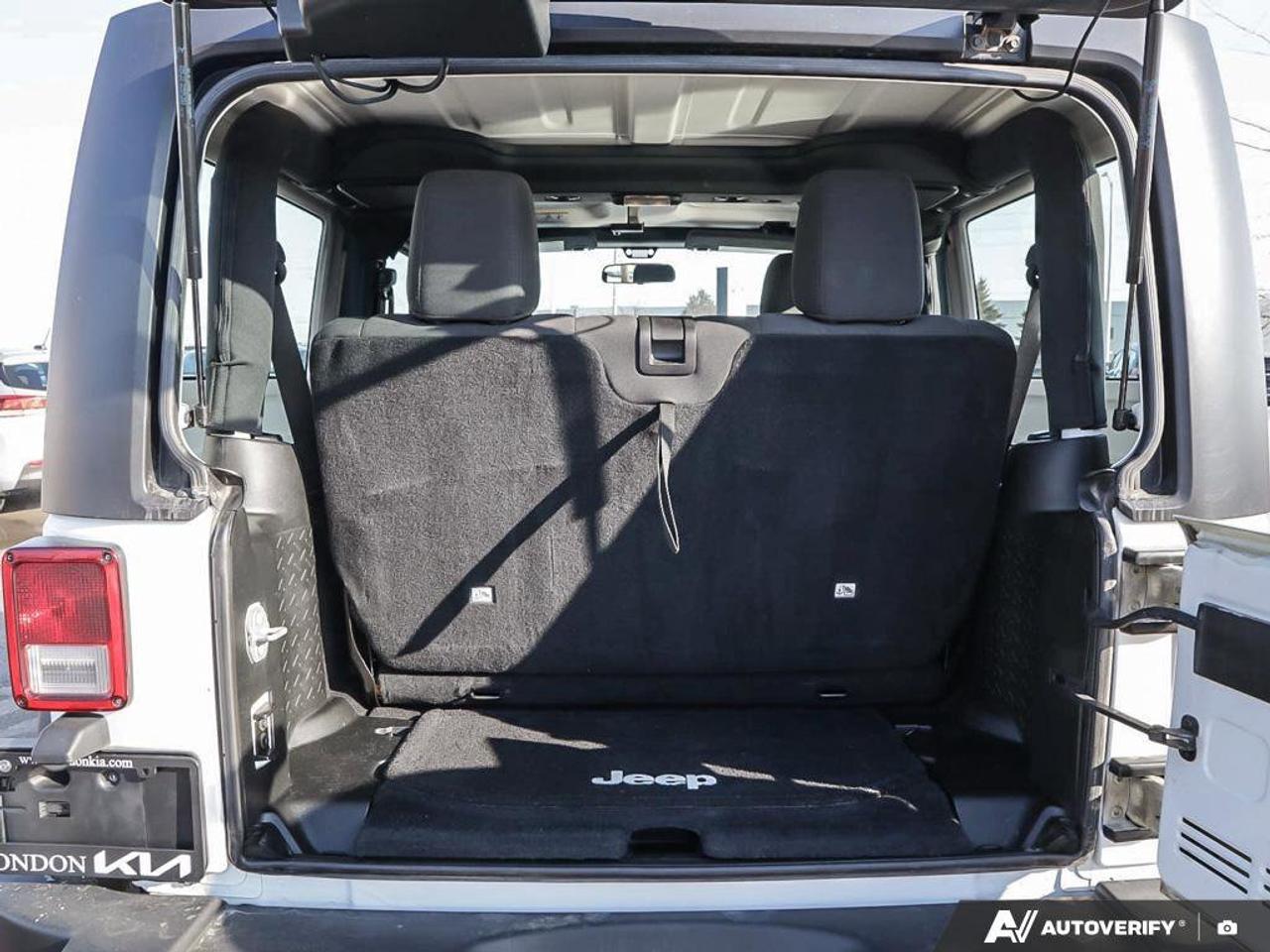 2017 Jeep Wrangler Sport   V6   4WD   Exterior Temperature Display Photo