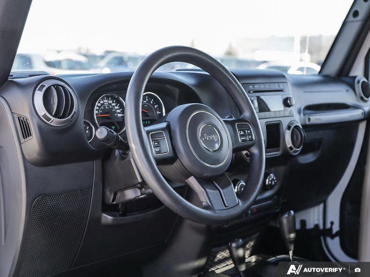 2017 Jeep Wrangler Sport   V6   4WD   Exterior Temperature Display Photo