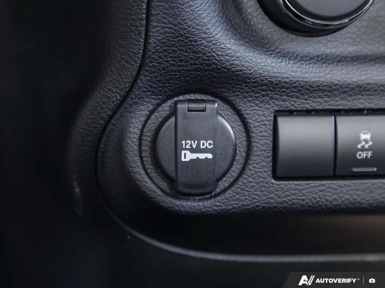 2017 Jeep Wrangler Sport   V6   4WD   Exterior Temperature Display Photo