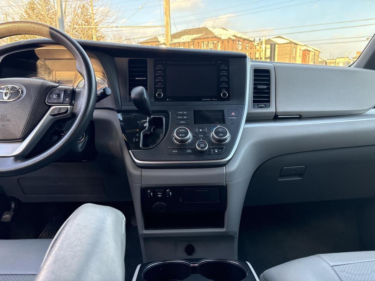 2020 Toyota Sienna LE Winter Tires/Winter Mats Included Photo