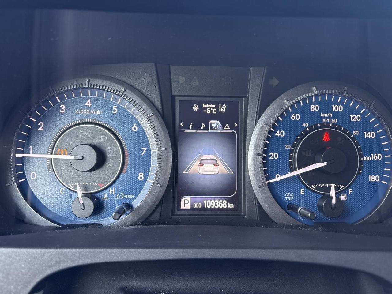 2020 Toyota Sienna LE Winter Tires/Winter Mats Included Photo