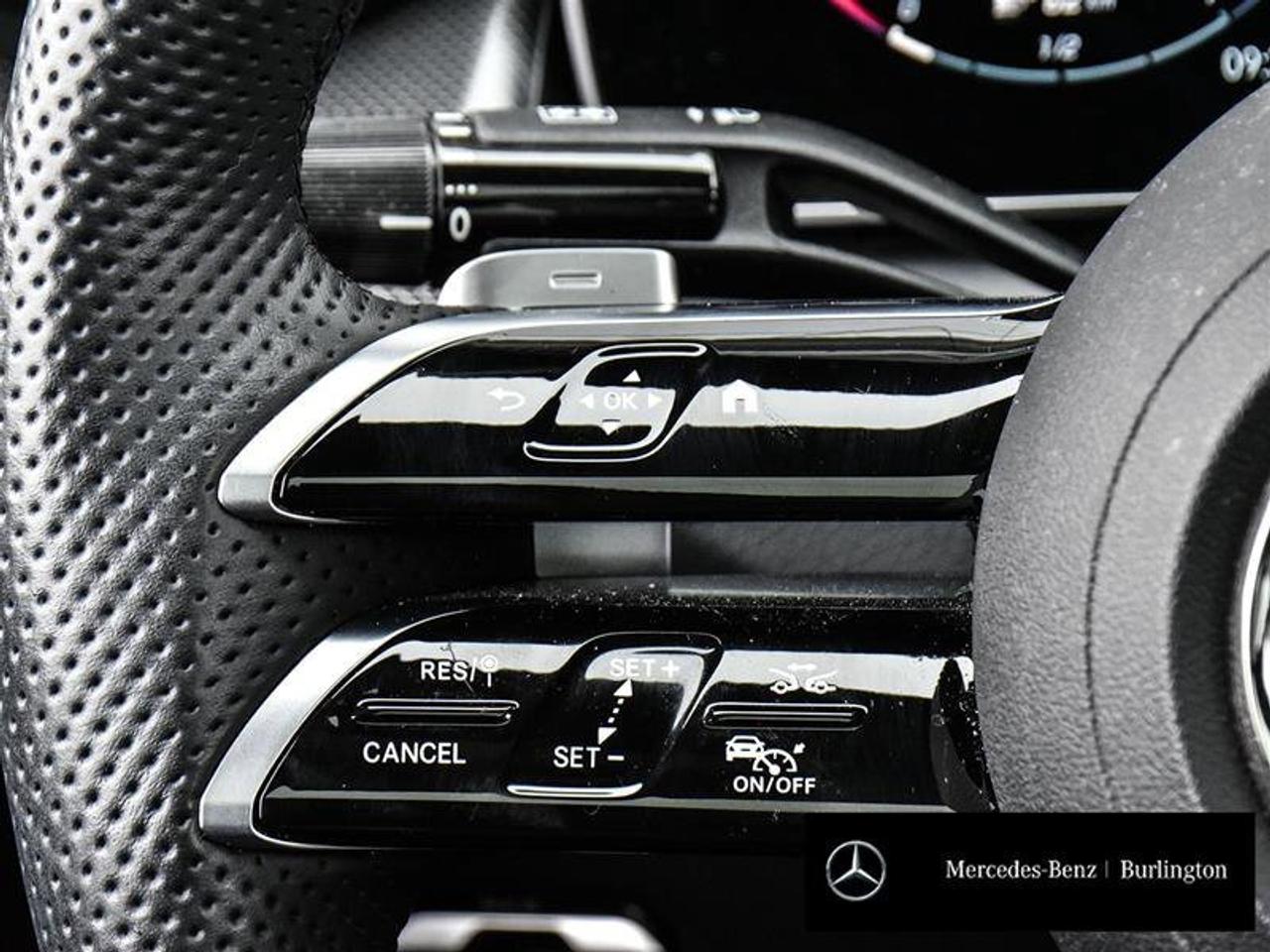 2025 Mercedes-Benz GLC GLC 300 Photo