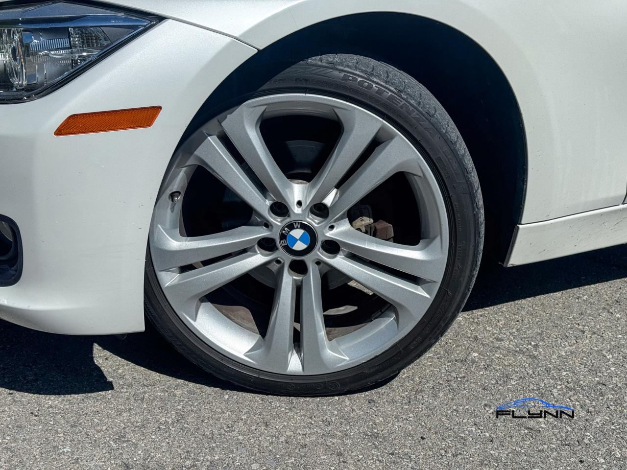 2014 BMW 3 Series 328i xDrive Sedan Service History, Sport Line Photo