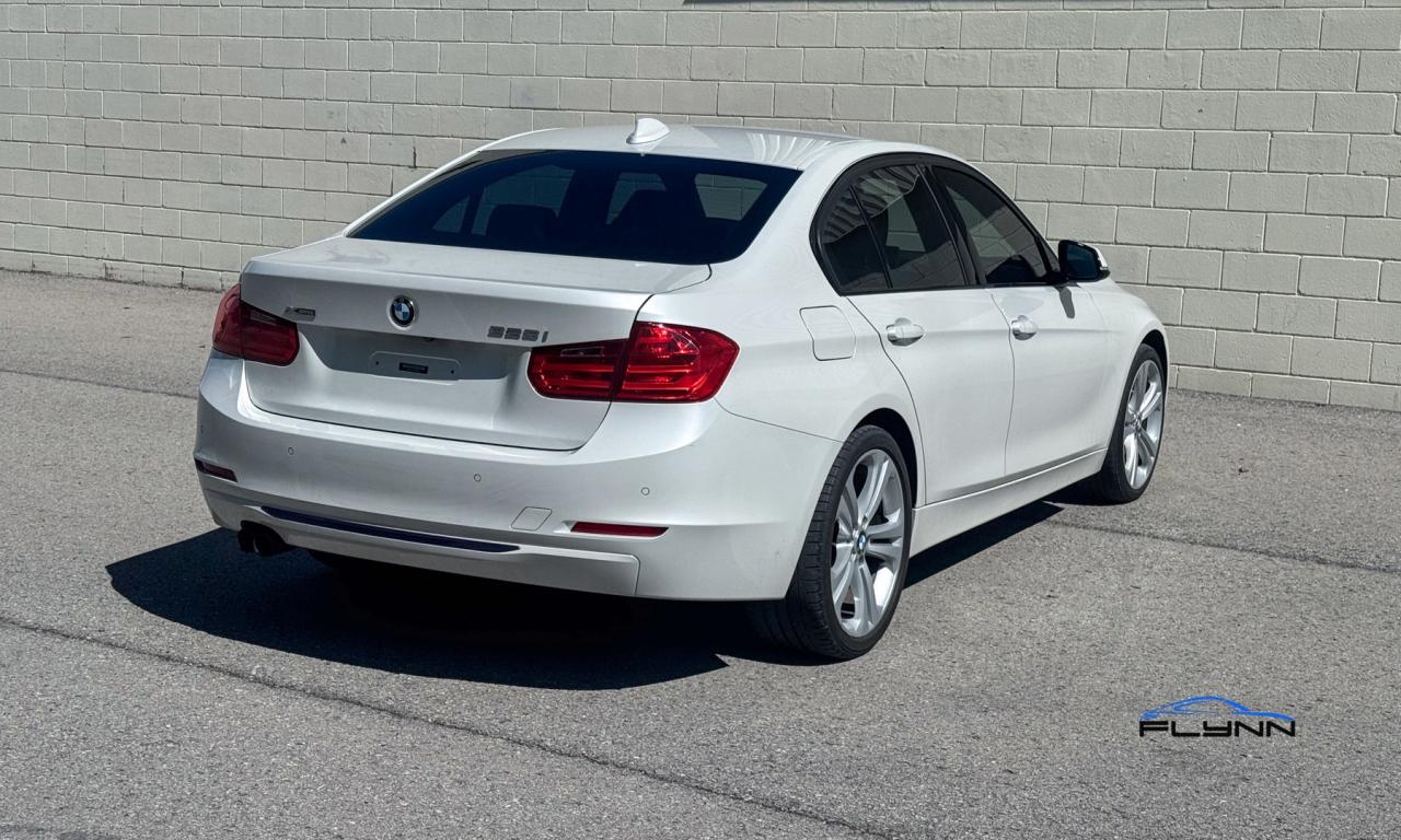 2014 BMW 3 Series 328i xDrive Sedan Service History, Sport Line Photo