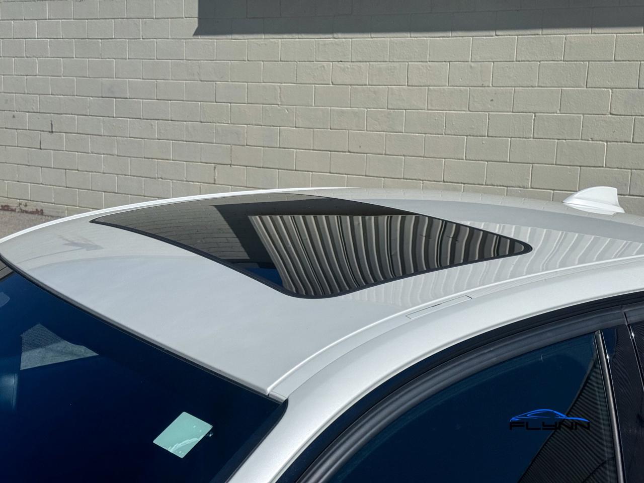 2014 BMW 3 Series 328i xDrive Sedan Service History, Sport Line Photo