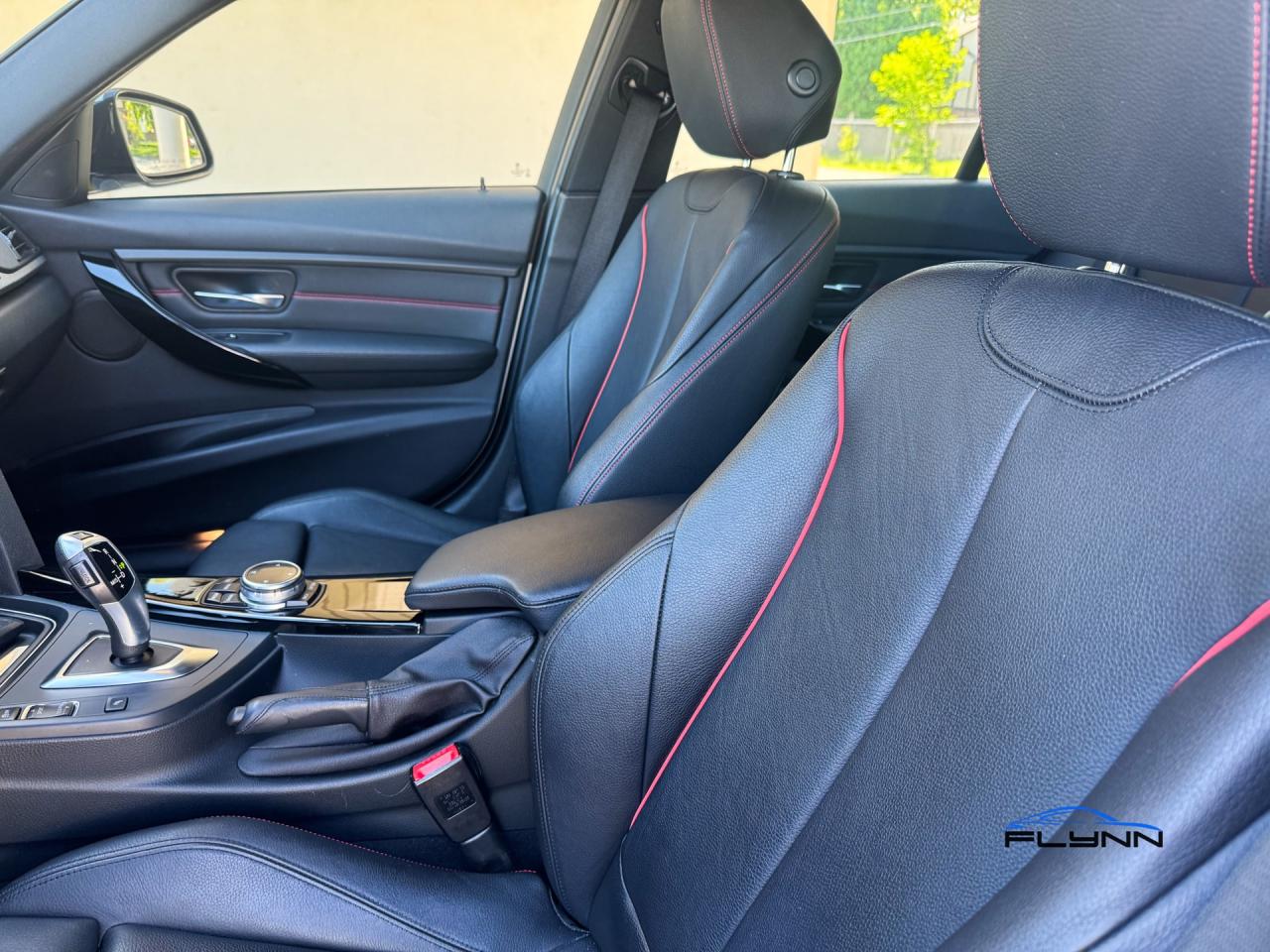 2014 BMW 3 Series 328i xDrive Sedan Service History, Sport Line Photo