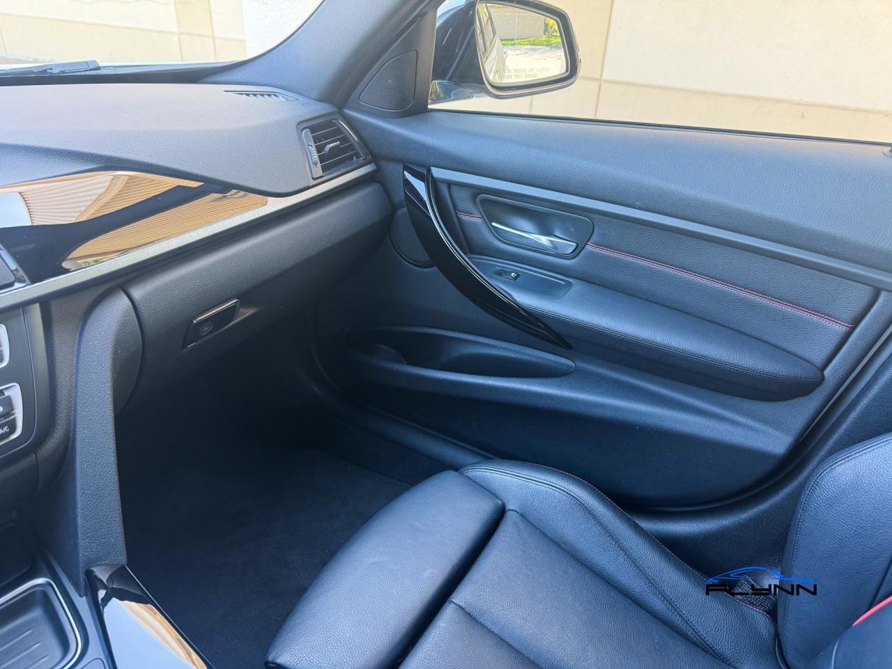 2014 BMW 3 Series 328i xDrive Sedan Service History, Sport Line Photo