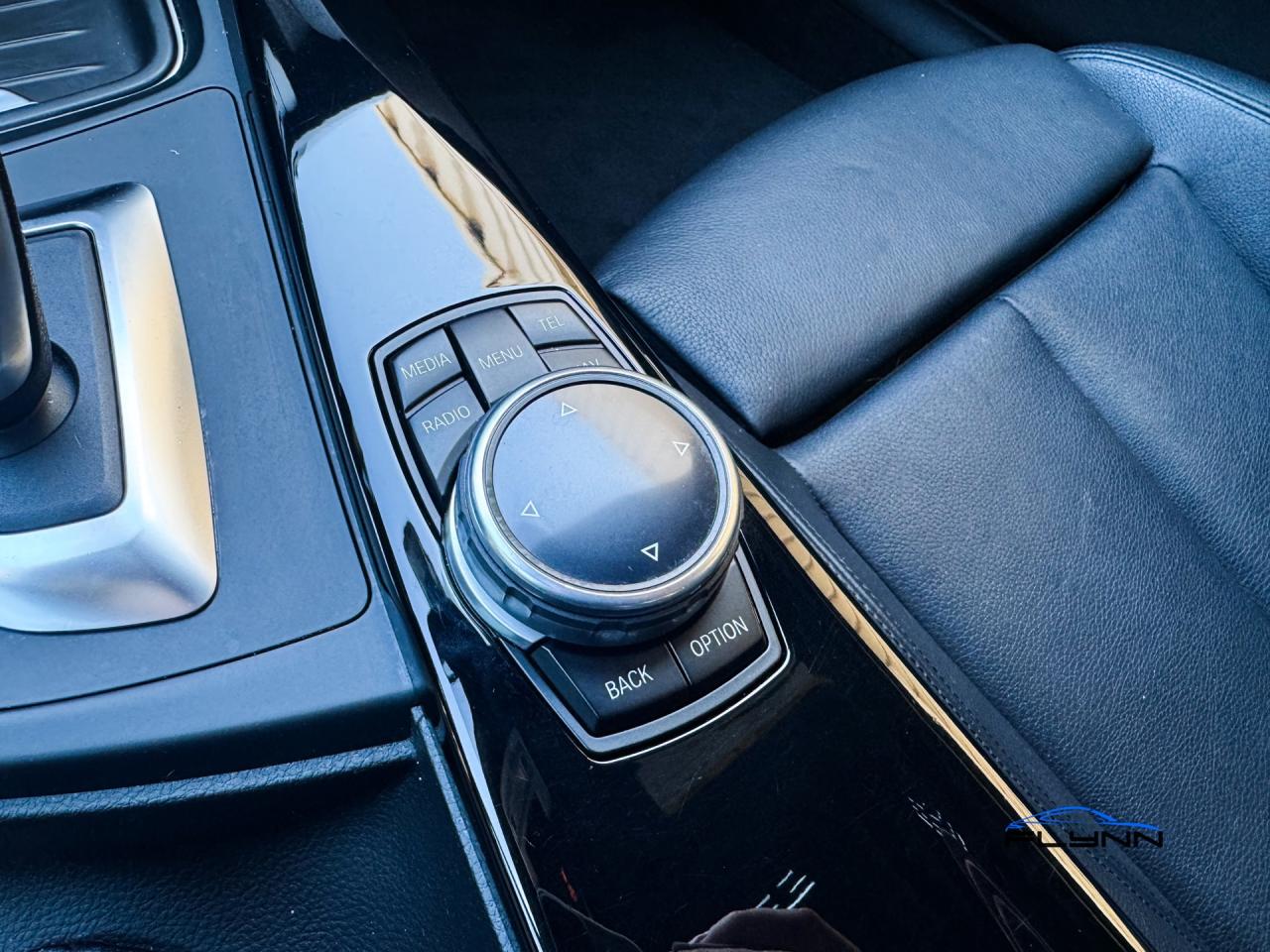 2014 BMW 3 Series 328i xDrive Sedan Service History, Sport Line Photo