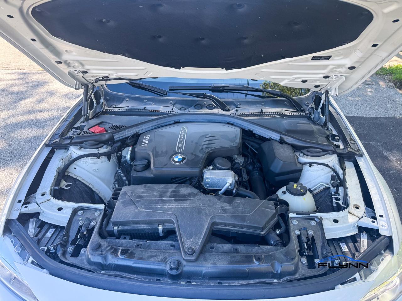 2014 BMW 3 Series 328i xDrive Sedan Service History, Sport Line Photo