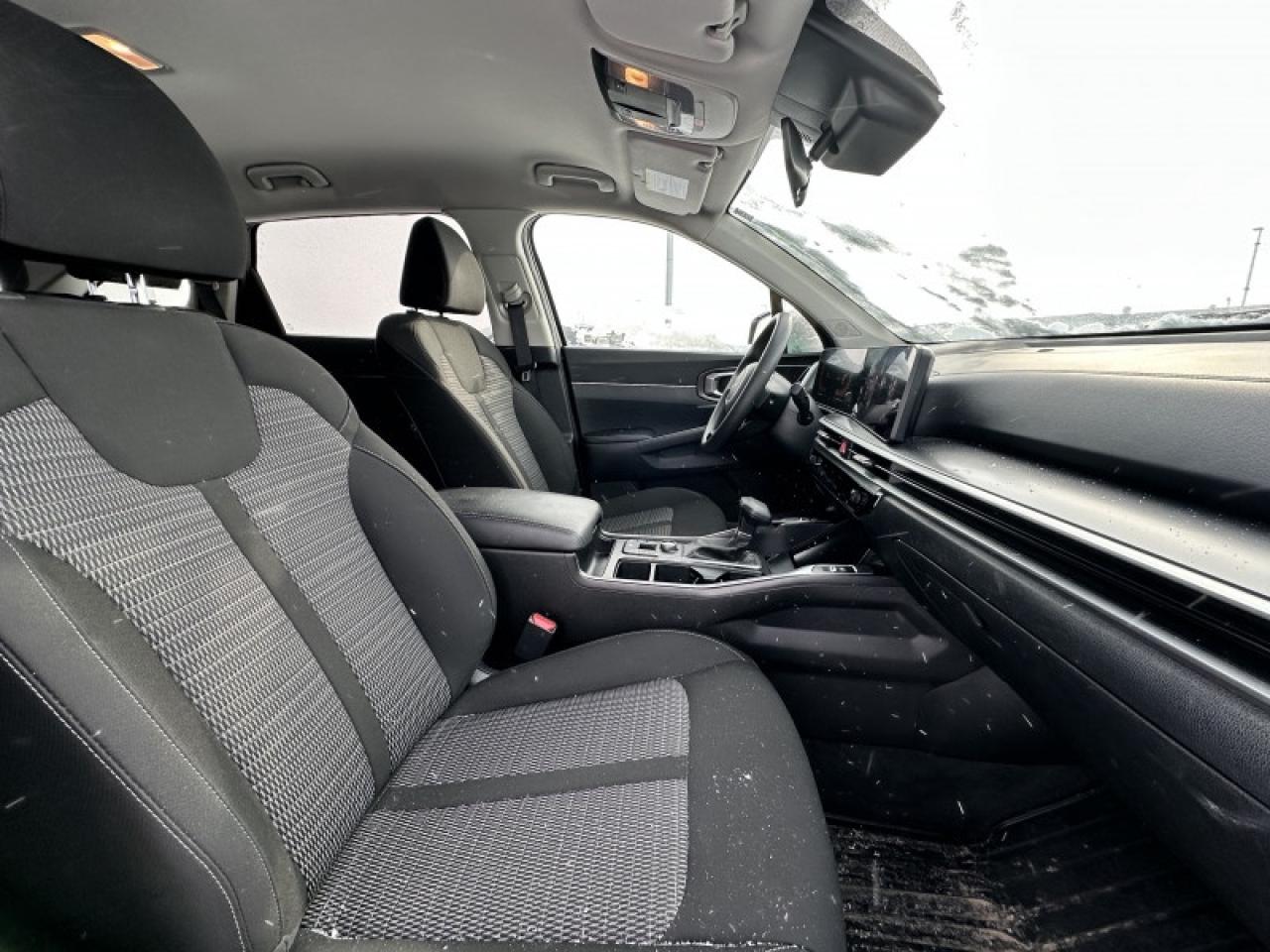 2024 Kia Sorento LX Photo4