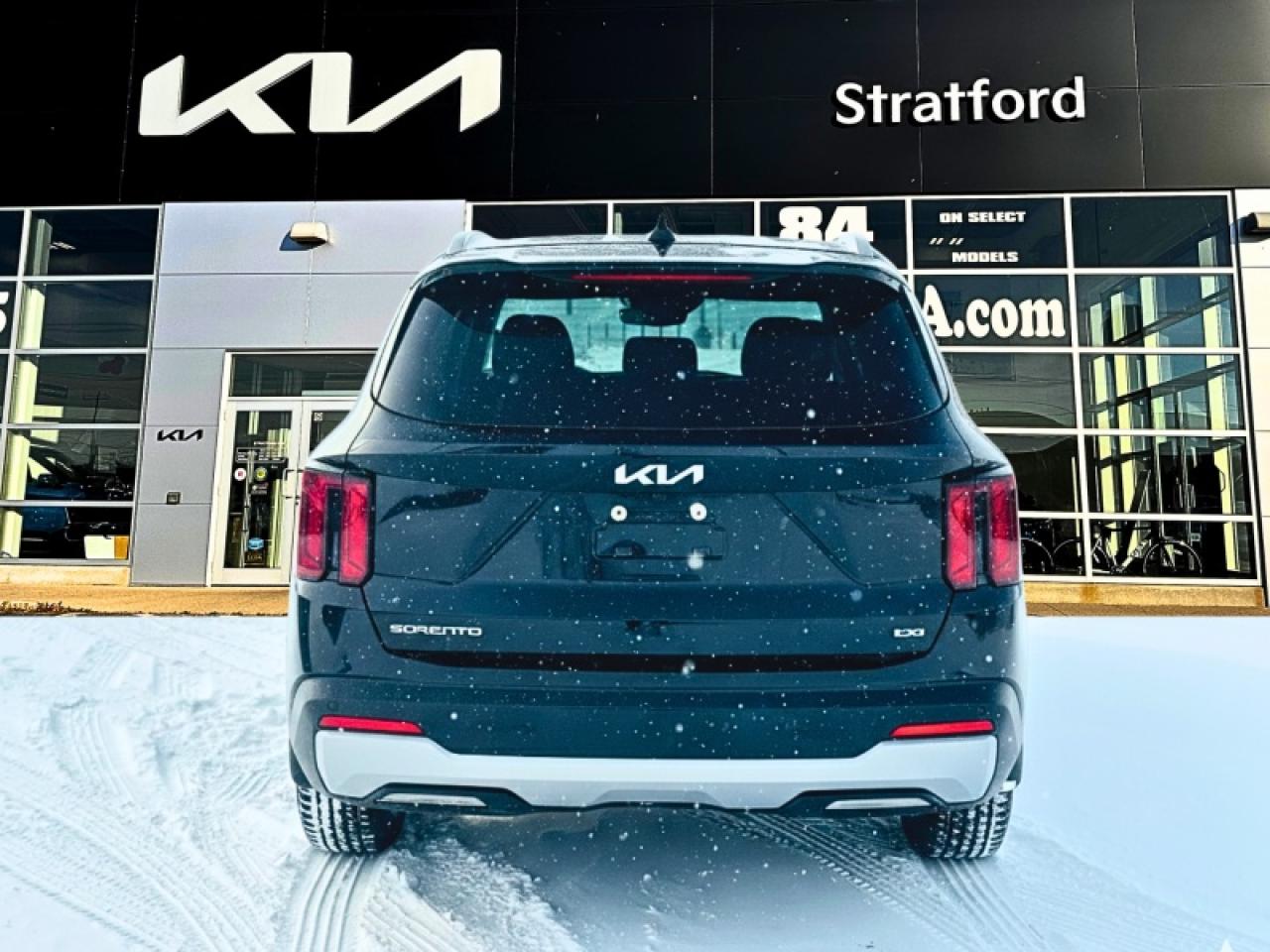 2024 Kia Sorento LX Photo3