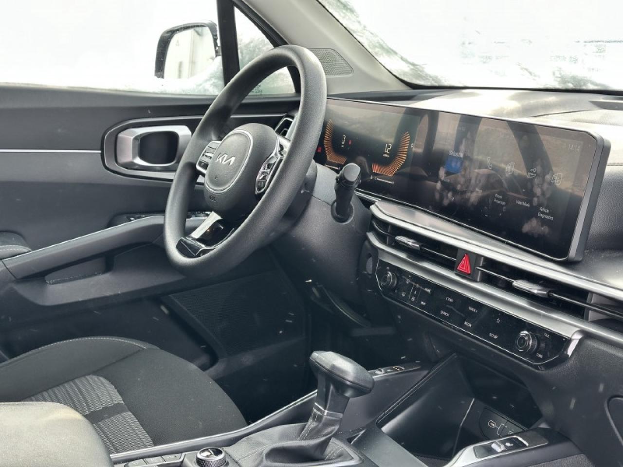 2024 Kia Sorento LX Photo