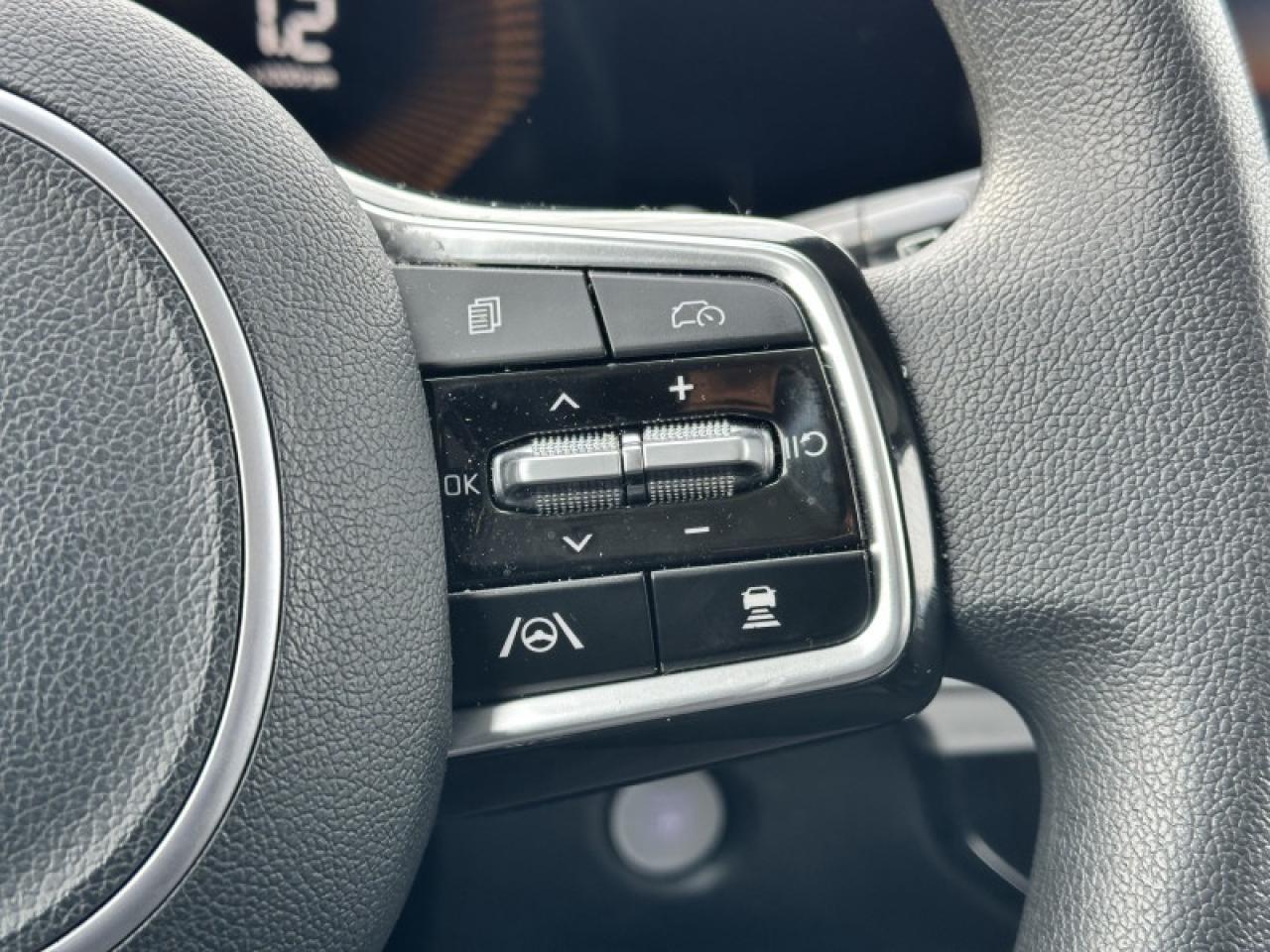 2024 Kia Sorento LX Photo