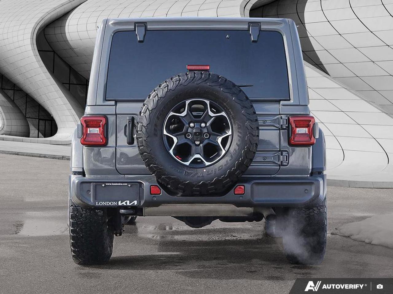 2021 Jeep Wrangler Unlimited Sahara Photo4