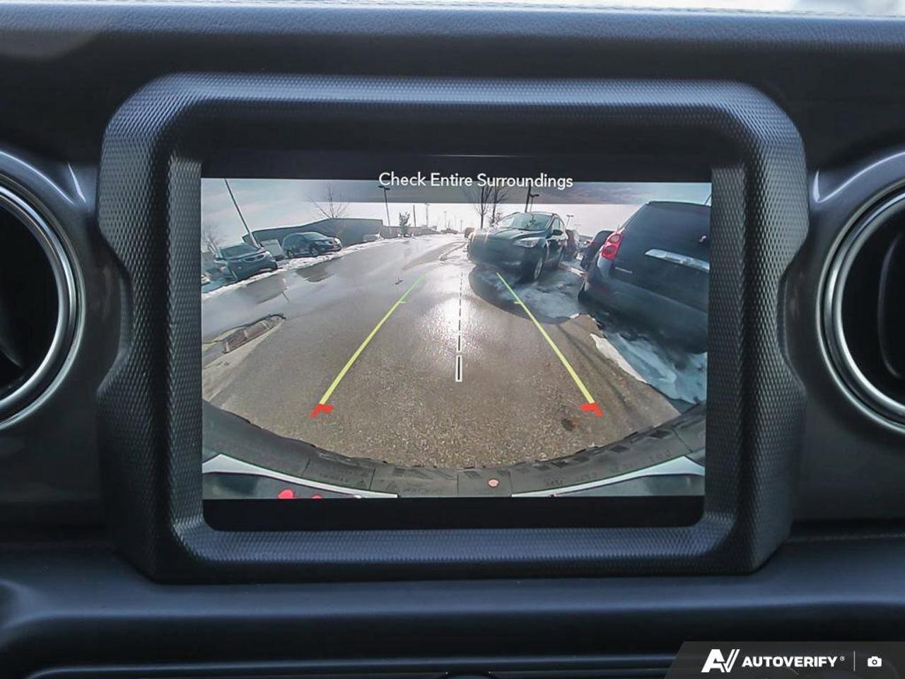 2021 Jeep Wrangler Unlimited Sahara Photo