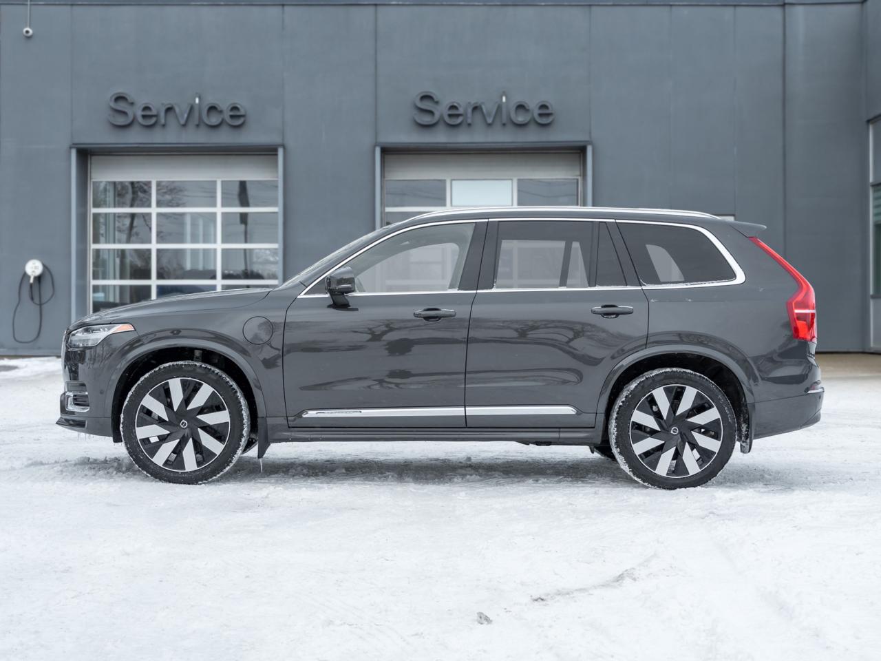 2024 Volvo XC90 Recharge T8 eAWD PHEV Ultimate 7-Seater LOW MILEAGE  CPO Photo2