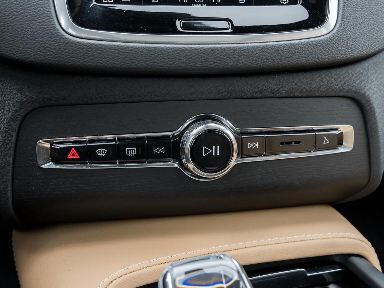 2024 Volvo XC90 Recharge T8 eAWD PHEV Ultimate 7-Seater LOW MILEAGE  CPO Photo