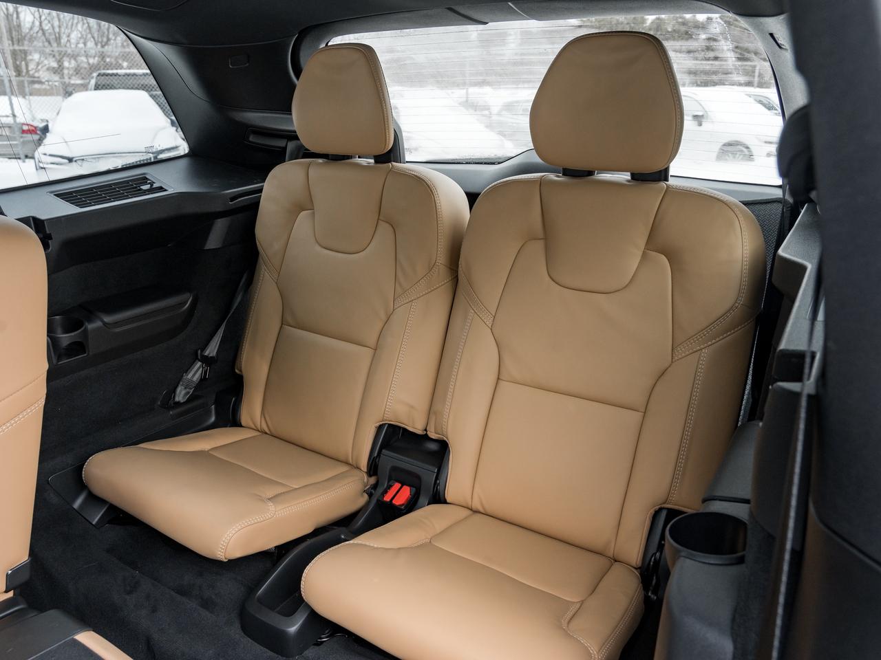 2024 Volvo XC90 Recharge T8 eAWD PHEV Ultimate 7-Seater LOW MILEAGE  CPO Photo