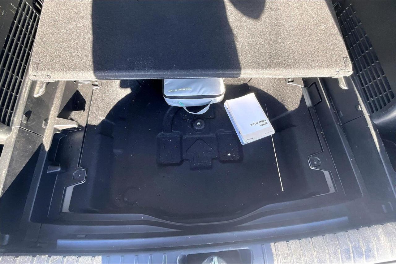 2024 Hyundai KONA PREFERRED AWD   HEATED SEATS/STEER   ADAPT. CRUISE Photo