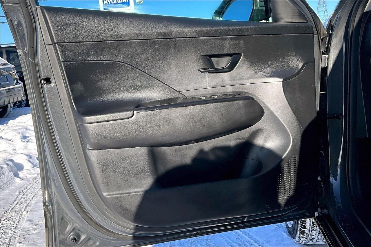 2024 Hyundai KONA PREFERRED AWD   HEATED SEATS/STEER   ADAPT. CRUISE Photo