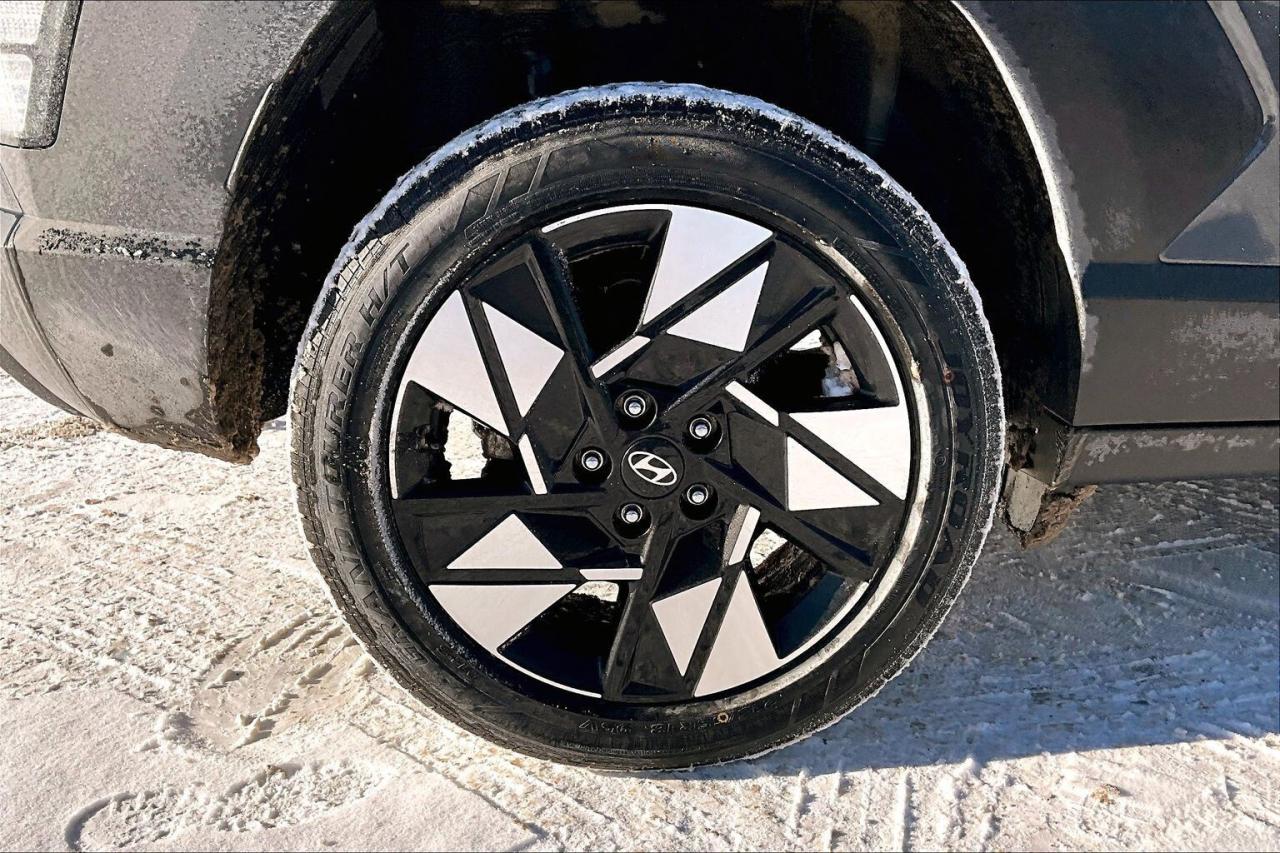 2024 Hyundai KONA PREFERRED AWD   HEATED SEATS/STEER   ADAPT. CRUISE Photo