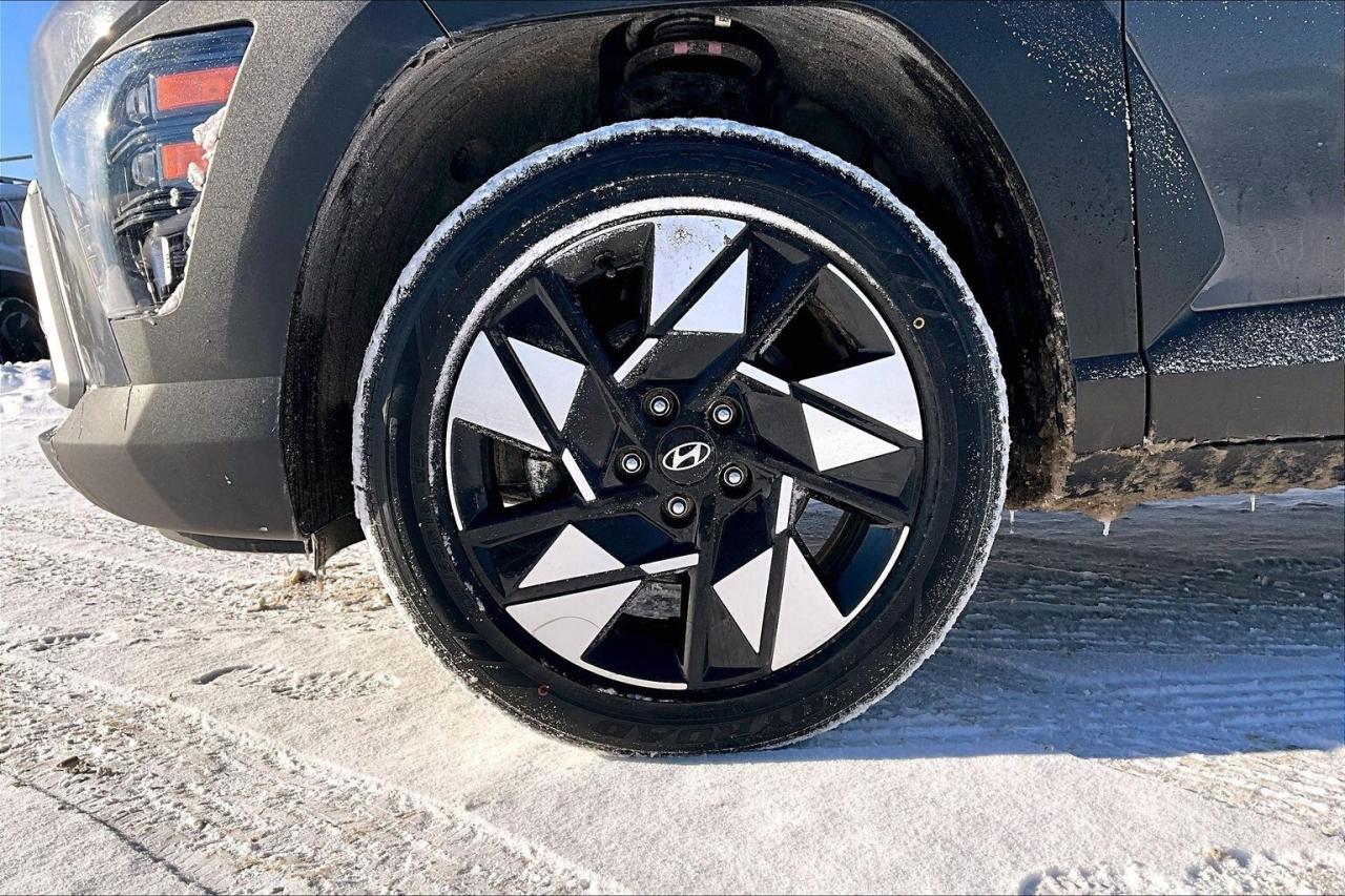 2024 Hyundai KONA PREFERRED AWD   HEATED SEATS/STEER   ADAPT. CRUISE Photo