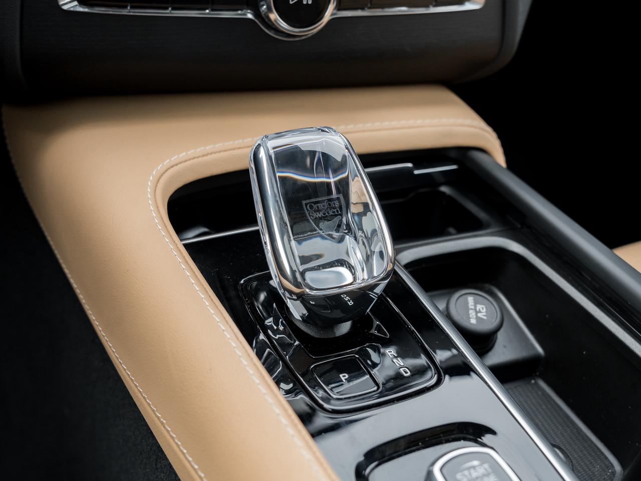 2024 Volvo XC90 Plug-In Hybrid T8 eAWD PHEV Ultimate 7-Seater  CPO RATE fr 3.49%* Photo