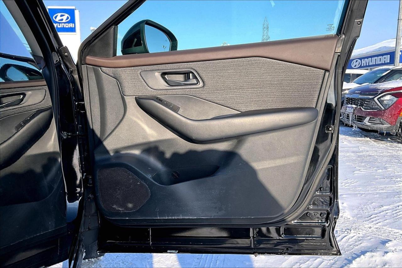 2023 Nissan Rogue S AWD   HEATED SEATS/STEER   BLINDSPOT   CARPLAY Photo