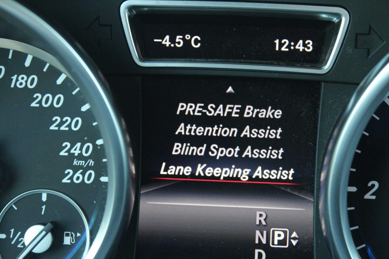 2015 Mercedes-Benz M-Class 4MATIC 4dr ML 350 BlueTEC, No Accidents Photo