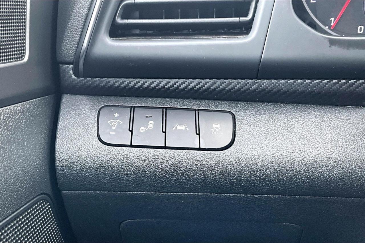 2019 Hyundai Elantra SPORT MANUAL   TURBO   HEATED SEAT/STEER   CARPLAY Photo