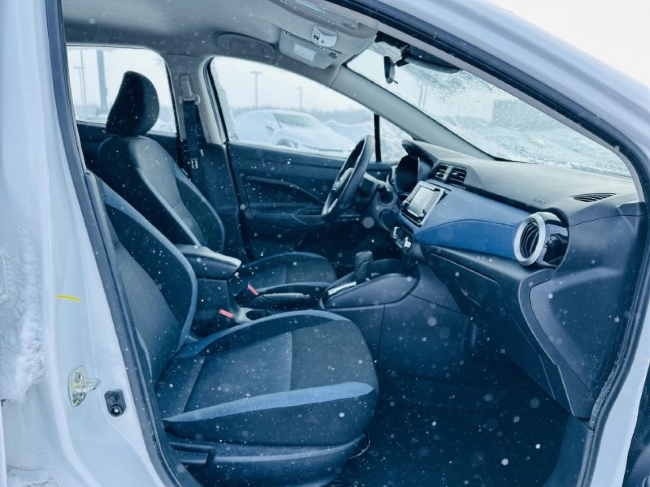 2024 Nissan Versa SV Photo