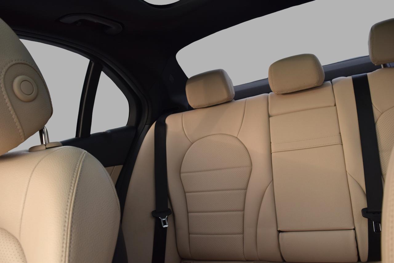 2015 Mercedes-Benz C-Class C300 4MATIC AMG Sport Pkg Navi Panoramic Sunroof Photo