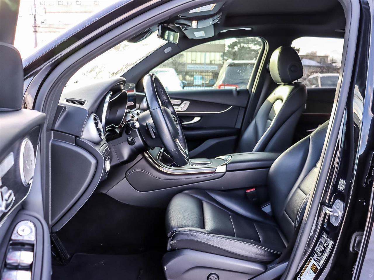 2021 Mercedes-Benz GLC GLC 300 Photo