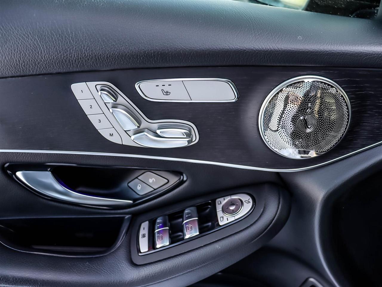 2021 Mercedes-Benz GLC GLC 300 Photo