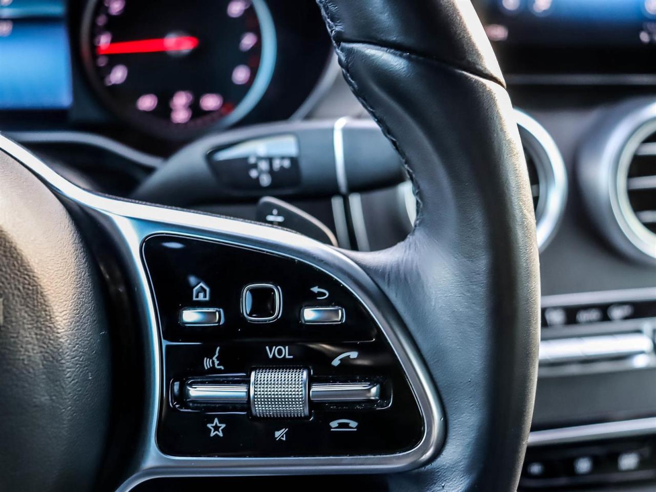 2021 Mercedes-Benz GLC GLC 300 Photo