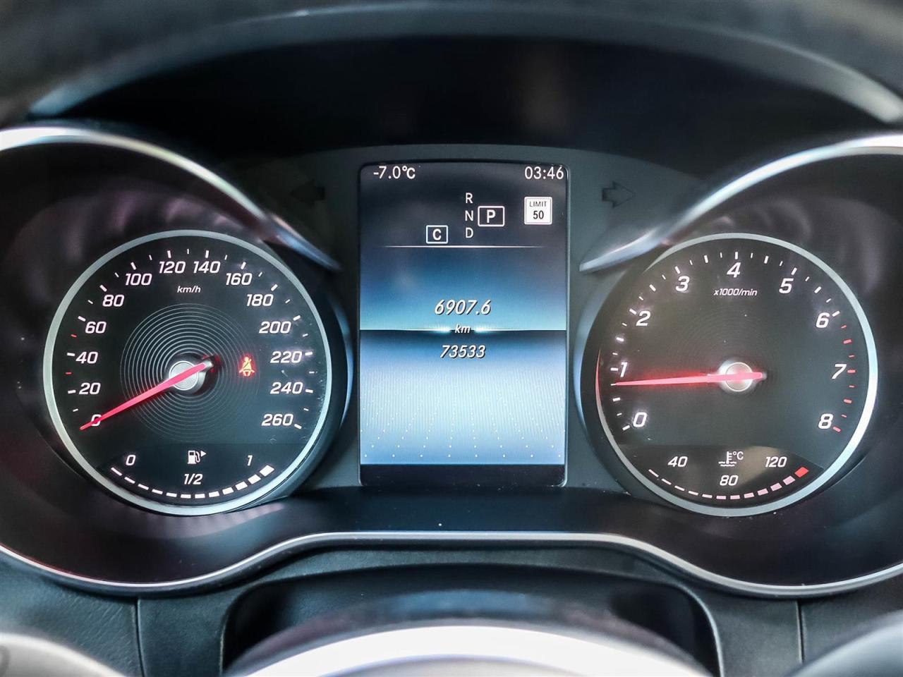 2021 Mercedes-Benz GLC GLC 300 Photo