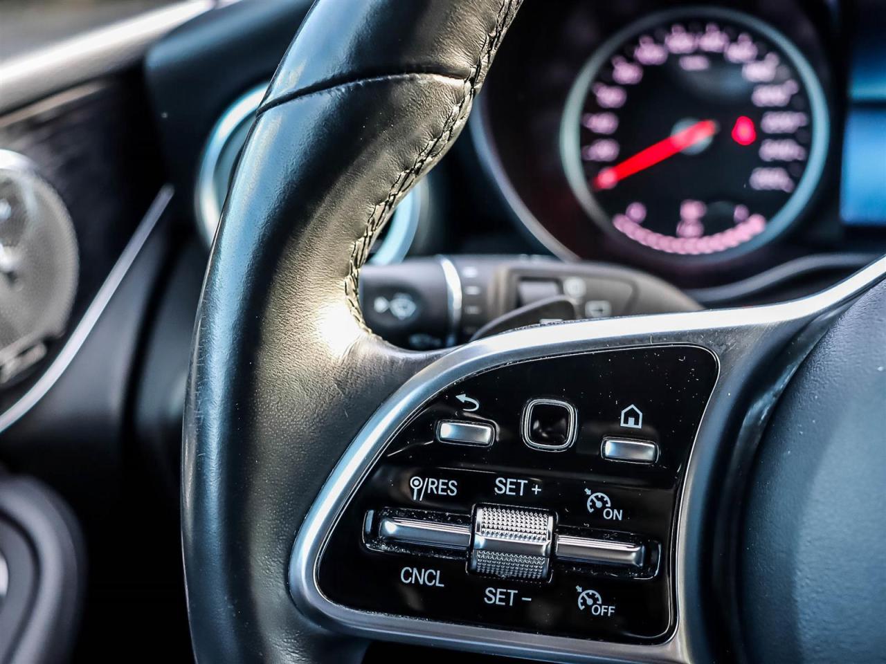 2021 Mercedes-Benz GLC GLC 300 Photo