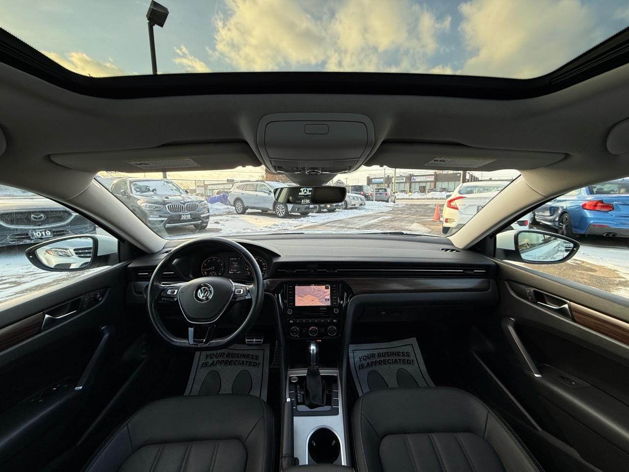 2020 Volkswagen Passat Execline R-Line  ACCIDENT FREE 1-OWNER MINT Photo