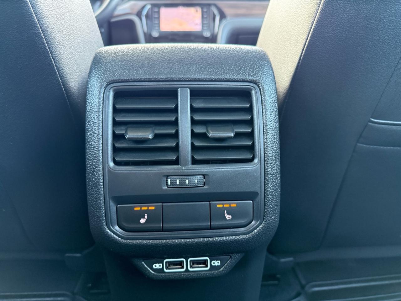 2020 Volkswagen Passat Execline R-Line  ACCIDENT FREE 1-OWNER MINT Photo