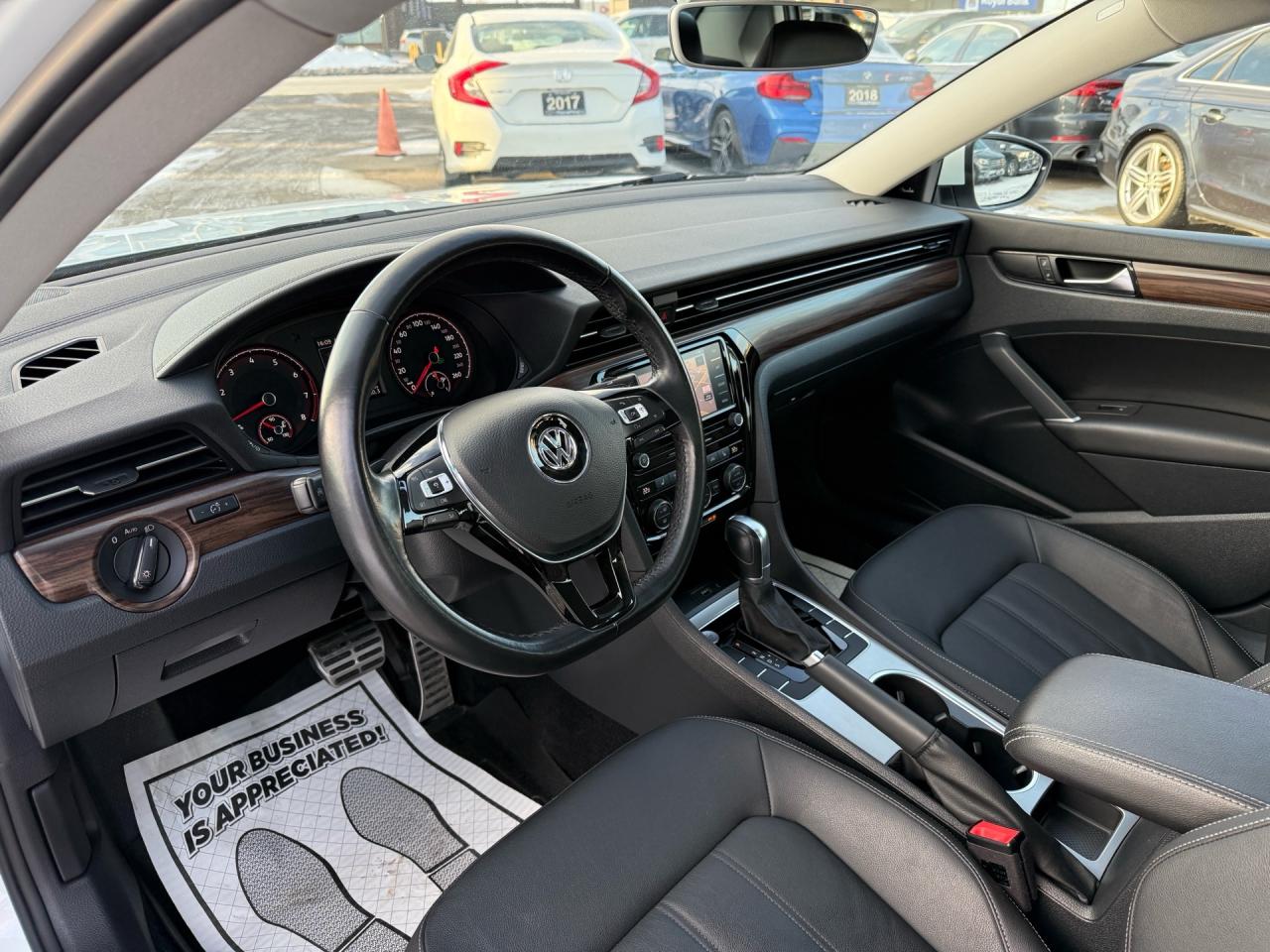 2020 Volkswagen Passat Execline R-Line  ACCIDENT FREE 1-OWNER MINT Photo