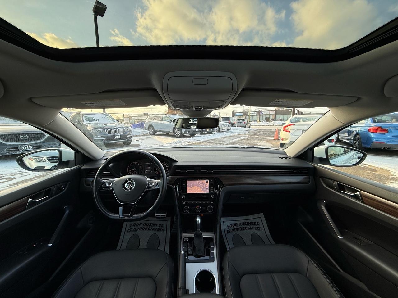 2020 Volkswagen Passat Execline R-Line  ACCIDENT FREE 1-OWNER MINT Photo