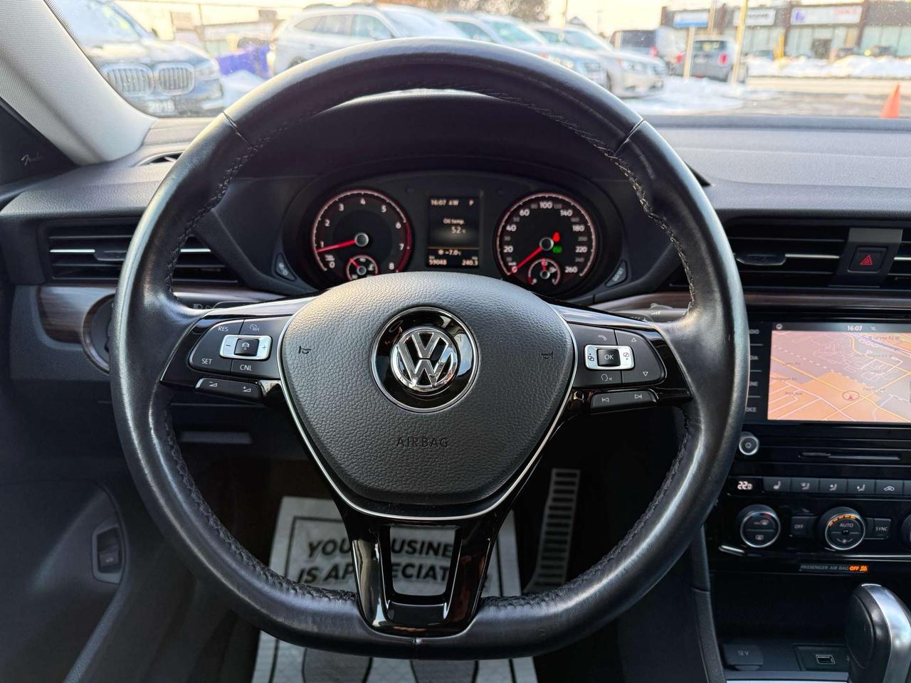 2020 Volkswagen Passat Execline R-Line  ACCIDENT FREE 1-OWNER MINT Photo