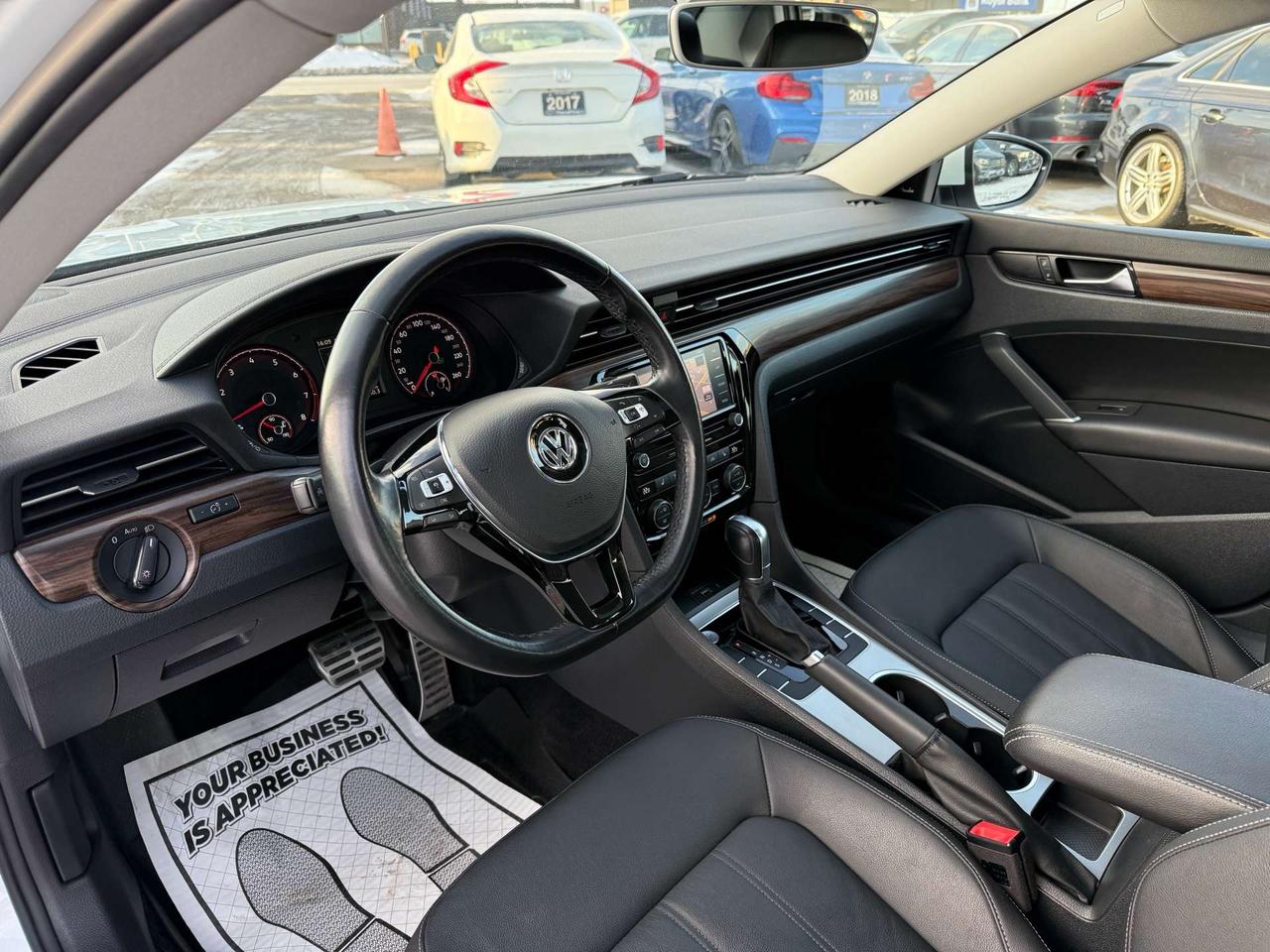 2020 Volkswagen Passat Execline R-Line  ACCIDENT FREE 1-OWNER MINT Photo