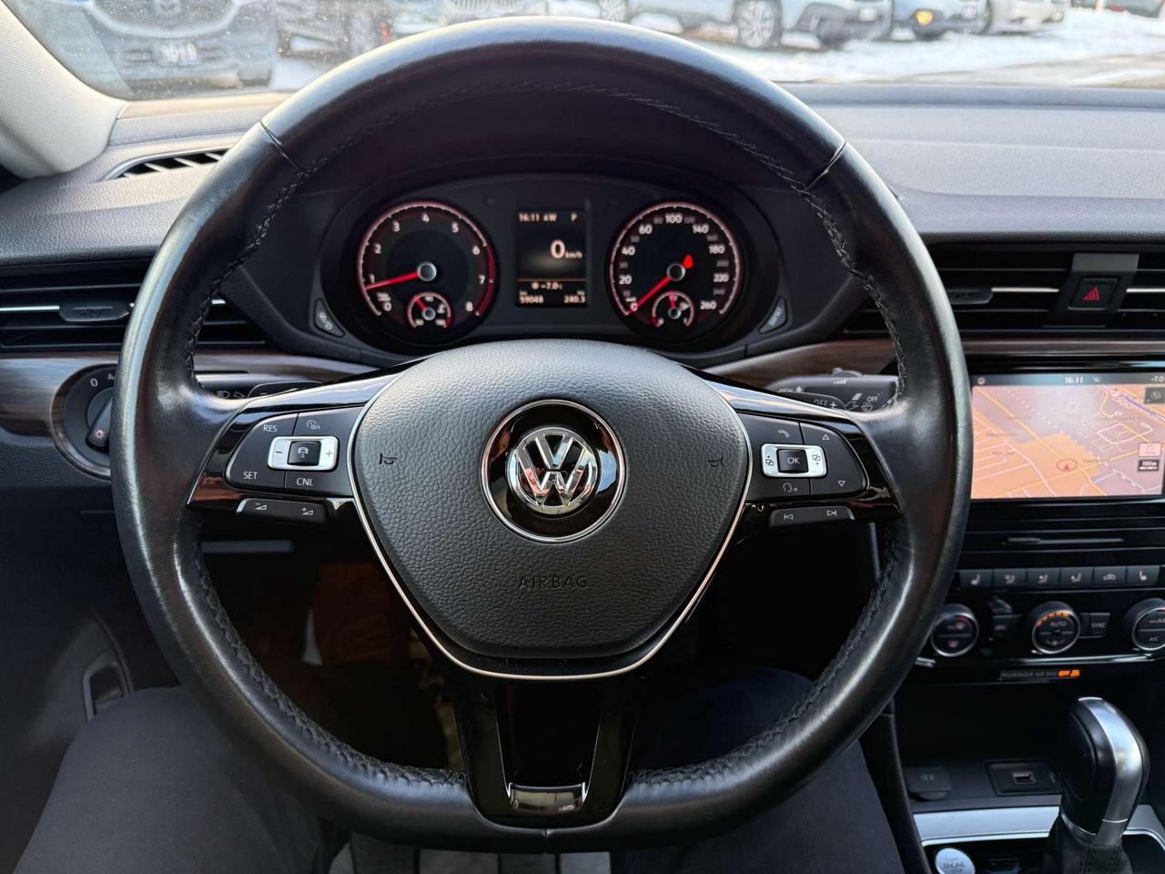 2020 Volkswagen Passat Execline R-Line  ACCIDENT FREE 1-OWNER MINT Photo