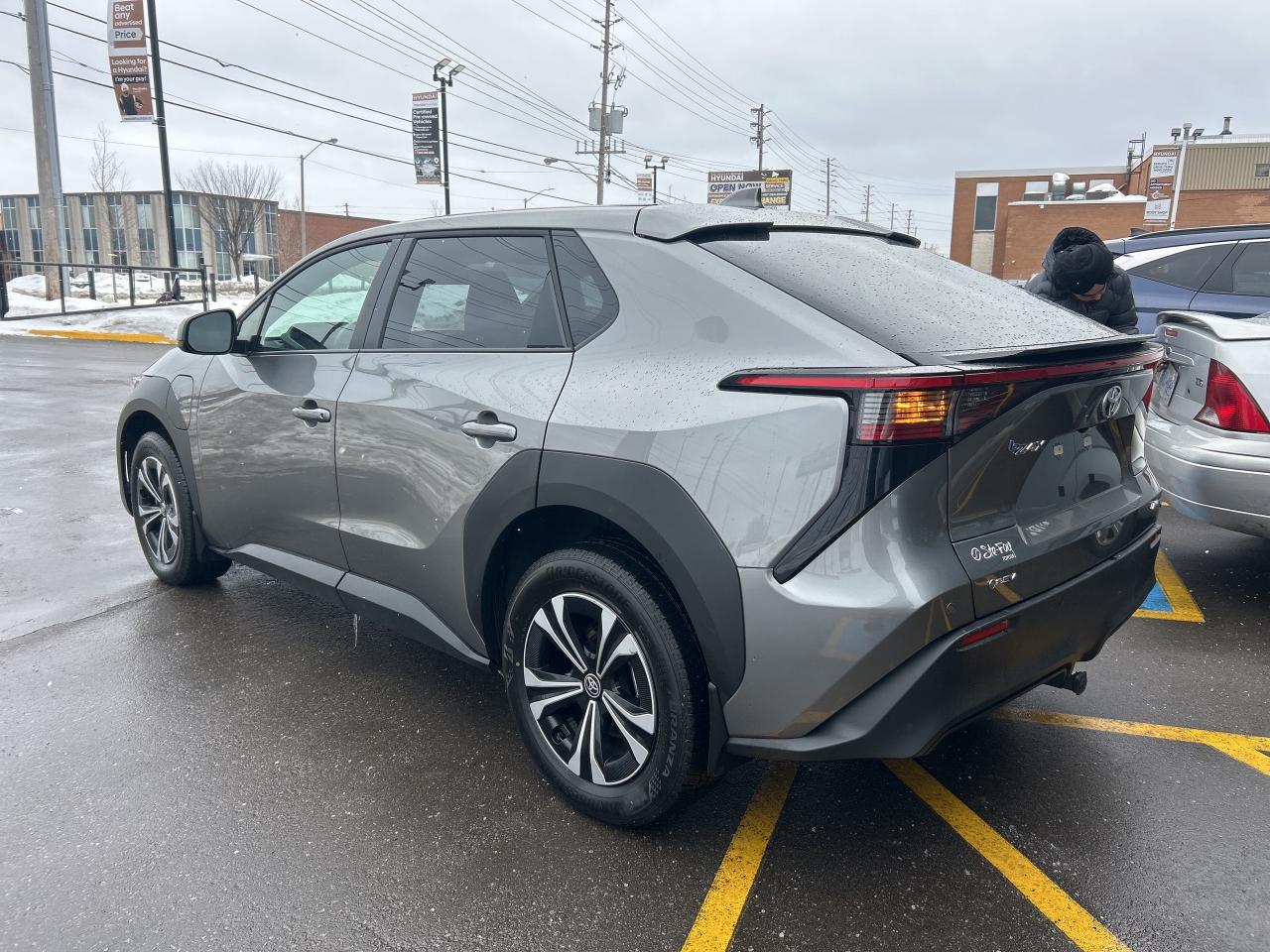 2024 Toyota bZ4X XLE AWD   CLEAN CARFAX   ONE OWNER Photo